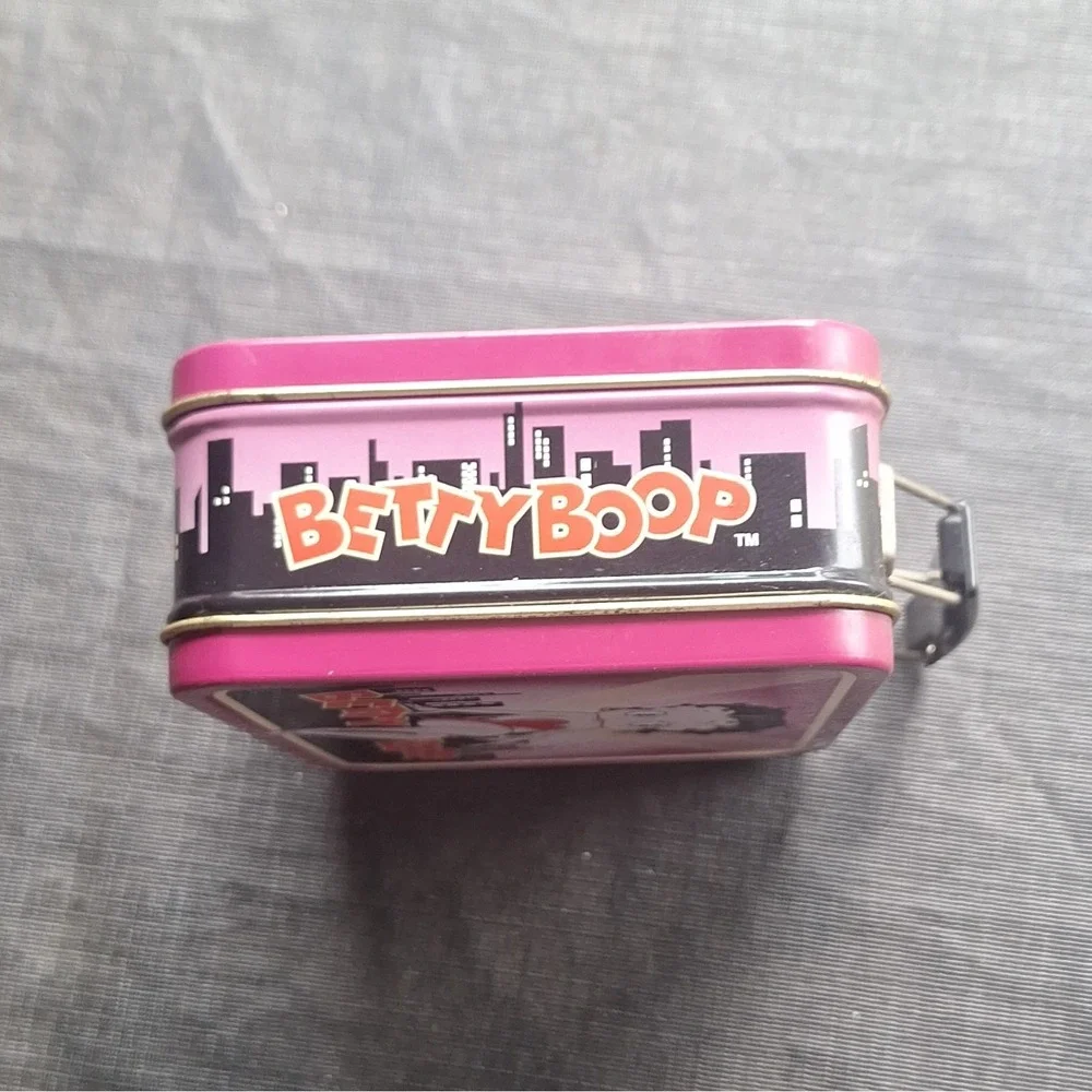 Vintage 1997 Betty Boop Mini Lunch Box Metal Hinged Tin Purple 5x6 Inch